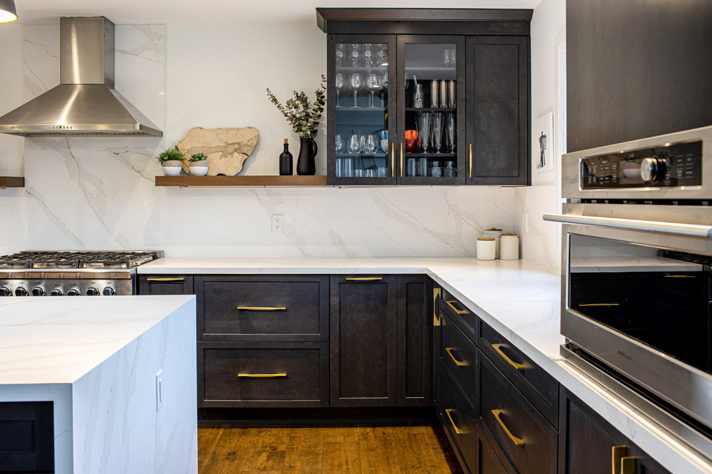 Dark Stain Finish on Maple Cabinets